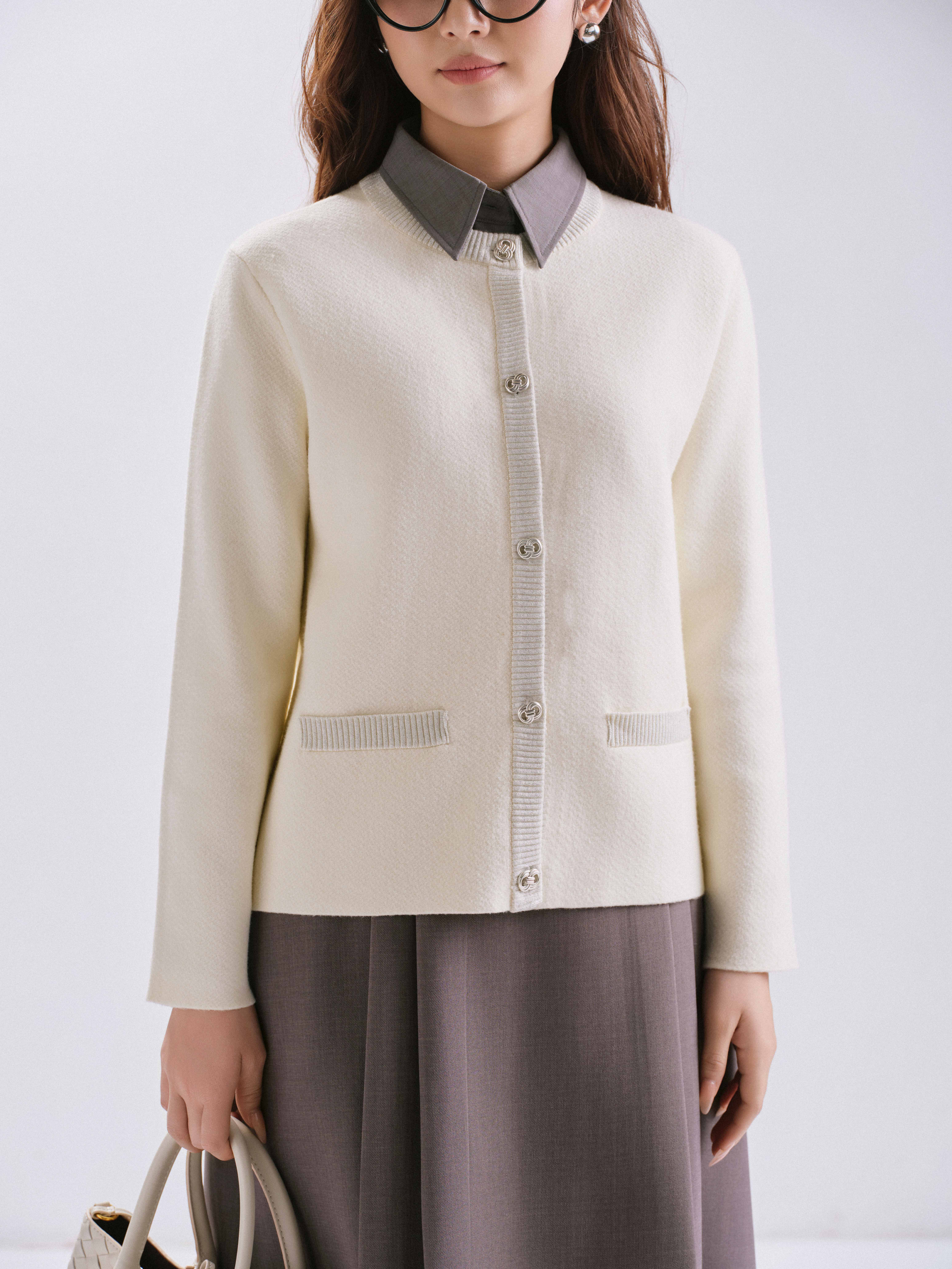 Chân váy lửng xếp ly đối xứng